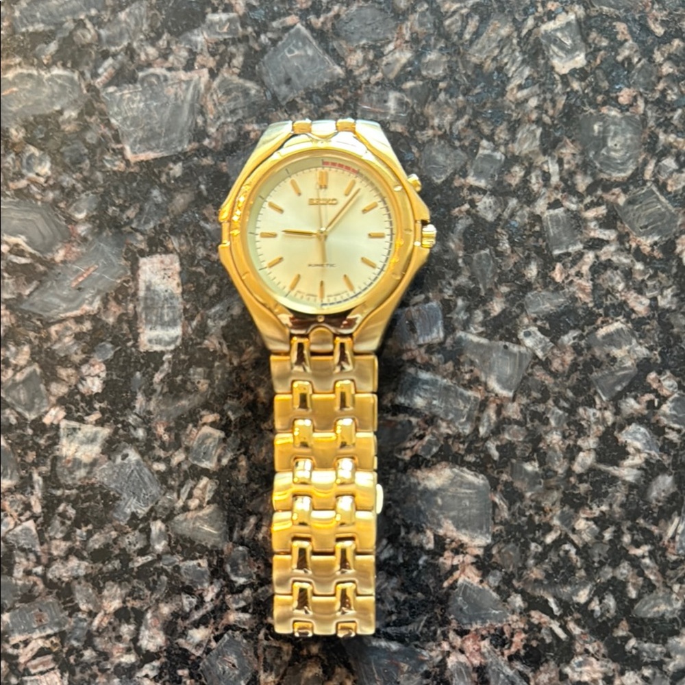 Seiko Gold Watch. Brand new never worn. Was a gift.